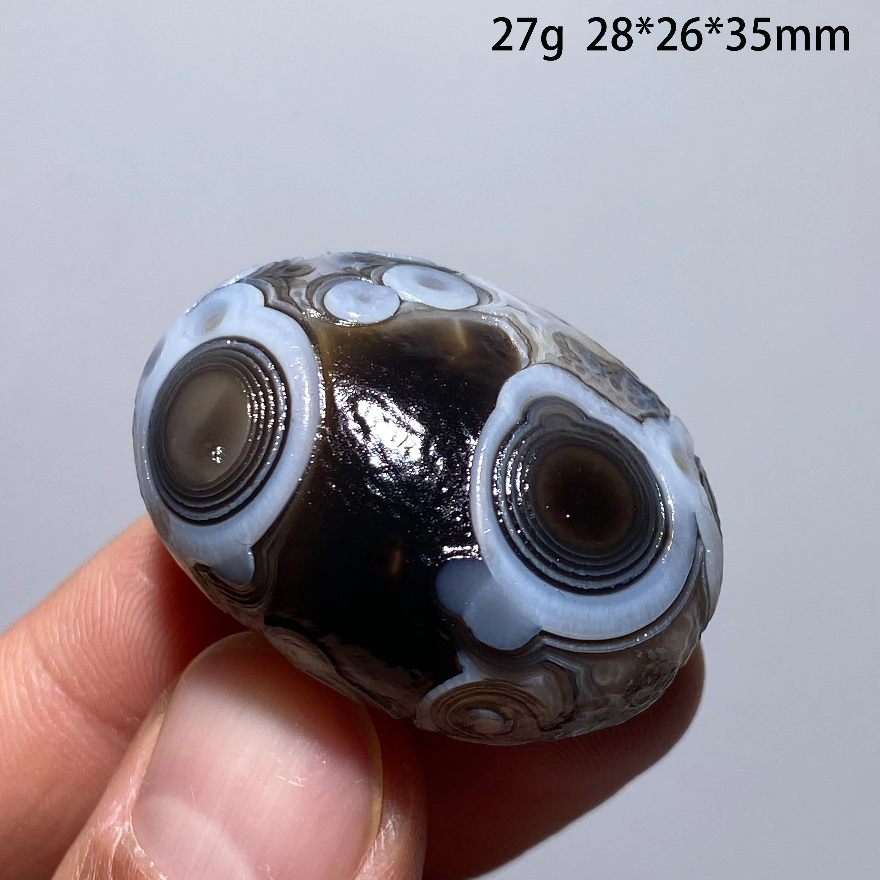 Natural Sardonyx Alxa Gobi Agate Eye Rock Specimen Energy Crystal Healing Stone Garden Decor (olive oil maintain)