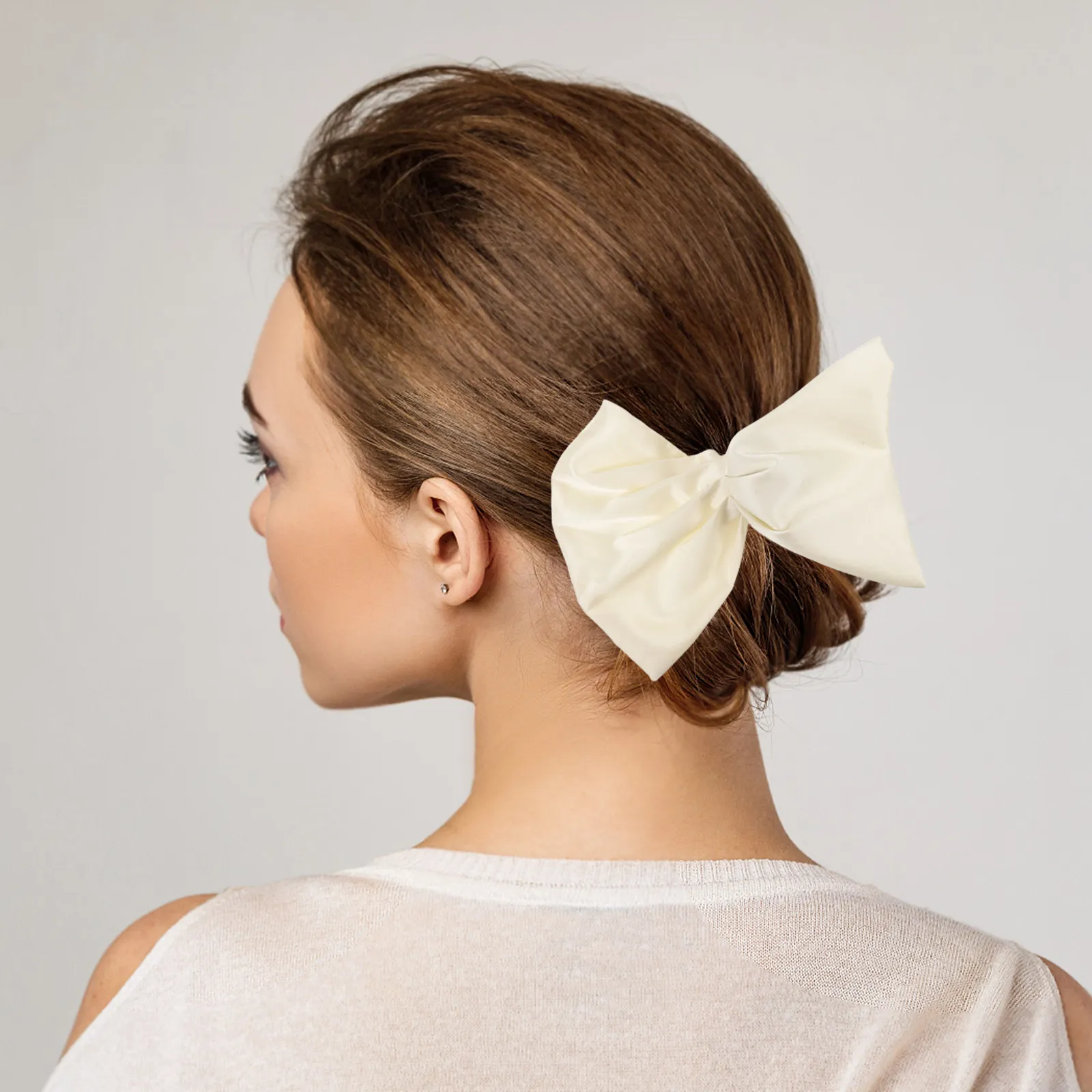 

2pcs Claw For Women Solid Color Satin Clips Sweet Bow Design Strong Hold Styling Accessories For Thick Hair Elegant Bow Hair