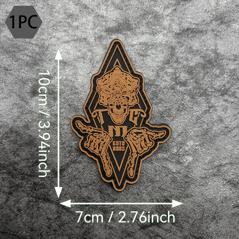 Diamond-shaped outer frame skull carving pattern badge patch applique PVC glow-in-the-dark badge for clothing, hats, bags, DIY decoration patch with matching hook side included