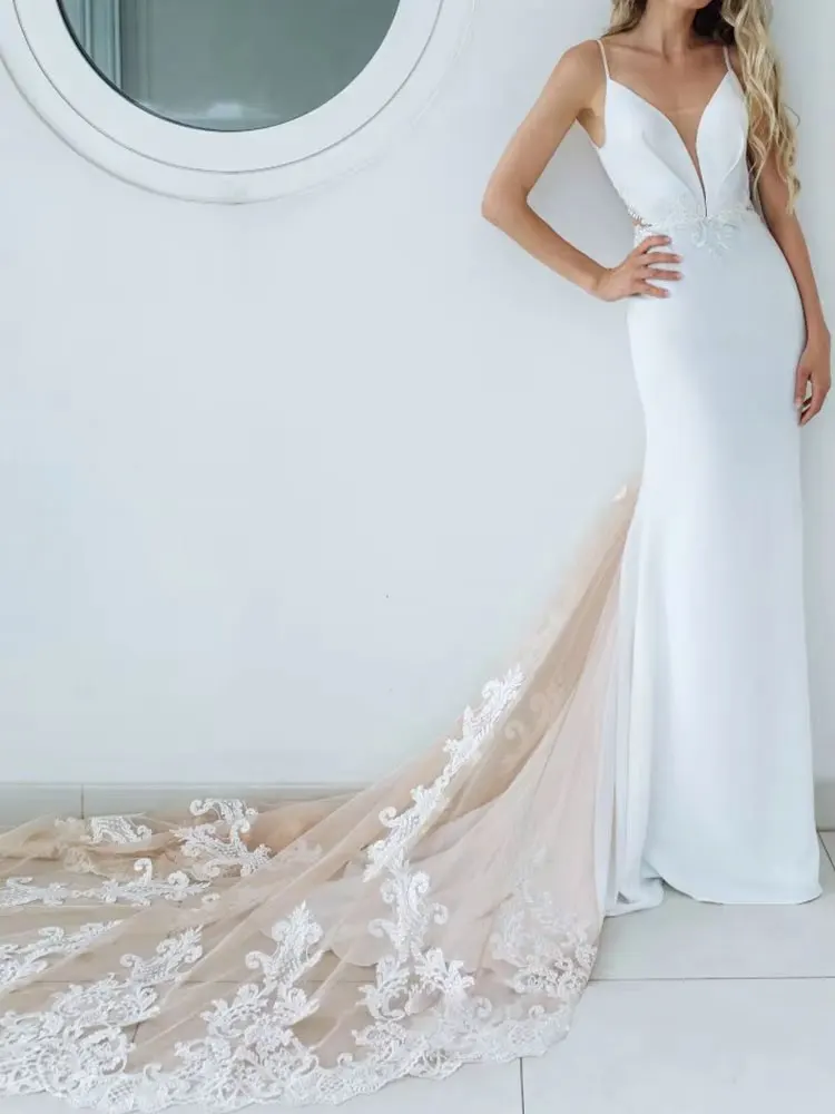 Elegant V-Neck White Mermaid Trumpet spaghetti straps Backless Appliques Court Train Bridal  Party Woman Wedding Dresses