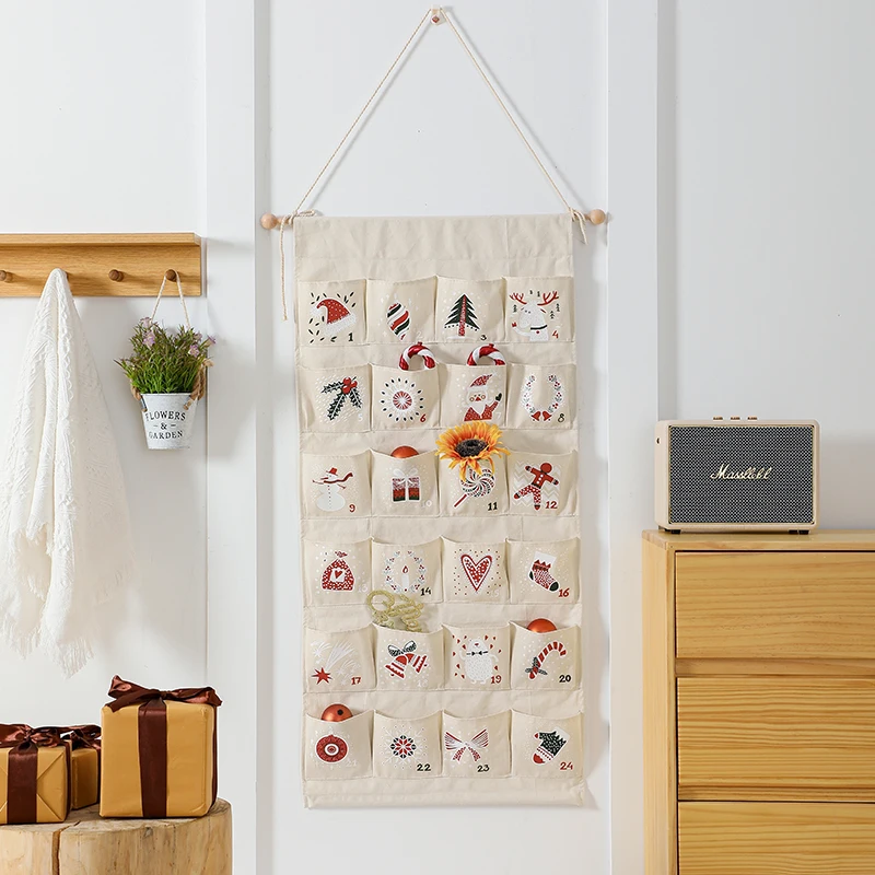 New Design Wholesale Hanging Printed Cotton Canvas Fabric Christmas Advent Calendar For Kids