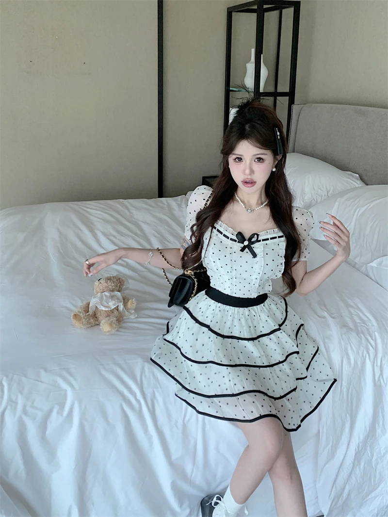 

Милое летнее женское платье в горошек с завязкой на талии, утягивающая короткая юбка-тортик, стильные модные повседневные платья для женщин 2025