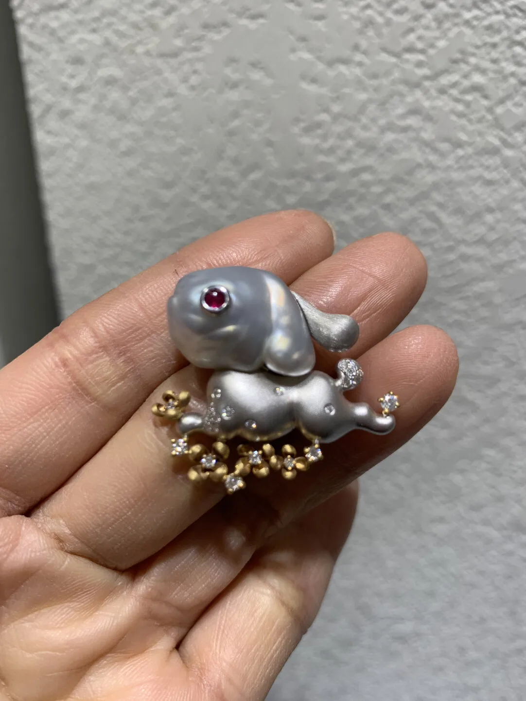 Broche y colgante de perlas naturales del Mar del Sur, doble uso, con forma de conejo, oro blanco de 18 quilates con diamantes auténticos, joyería romántica y lujosa MIYI