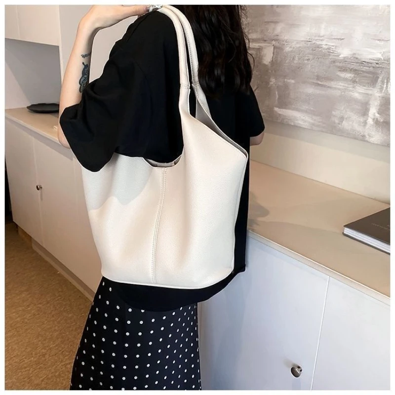 

Hand Carrying Simple All-in-one Large Capacity Tote Bag Female 2025 Summer Korean Fashion Fashion Work Commute Shoulder Bag