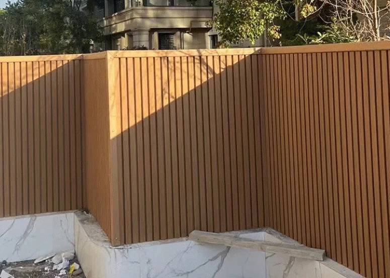 Customizable Outdoor Wood-Plastic Composite Wall Panels, Suitable for Courtyard Fences and Exterior Wall Decoration.