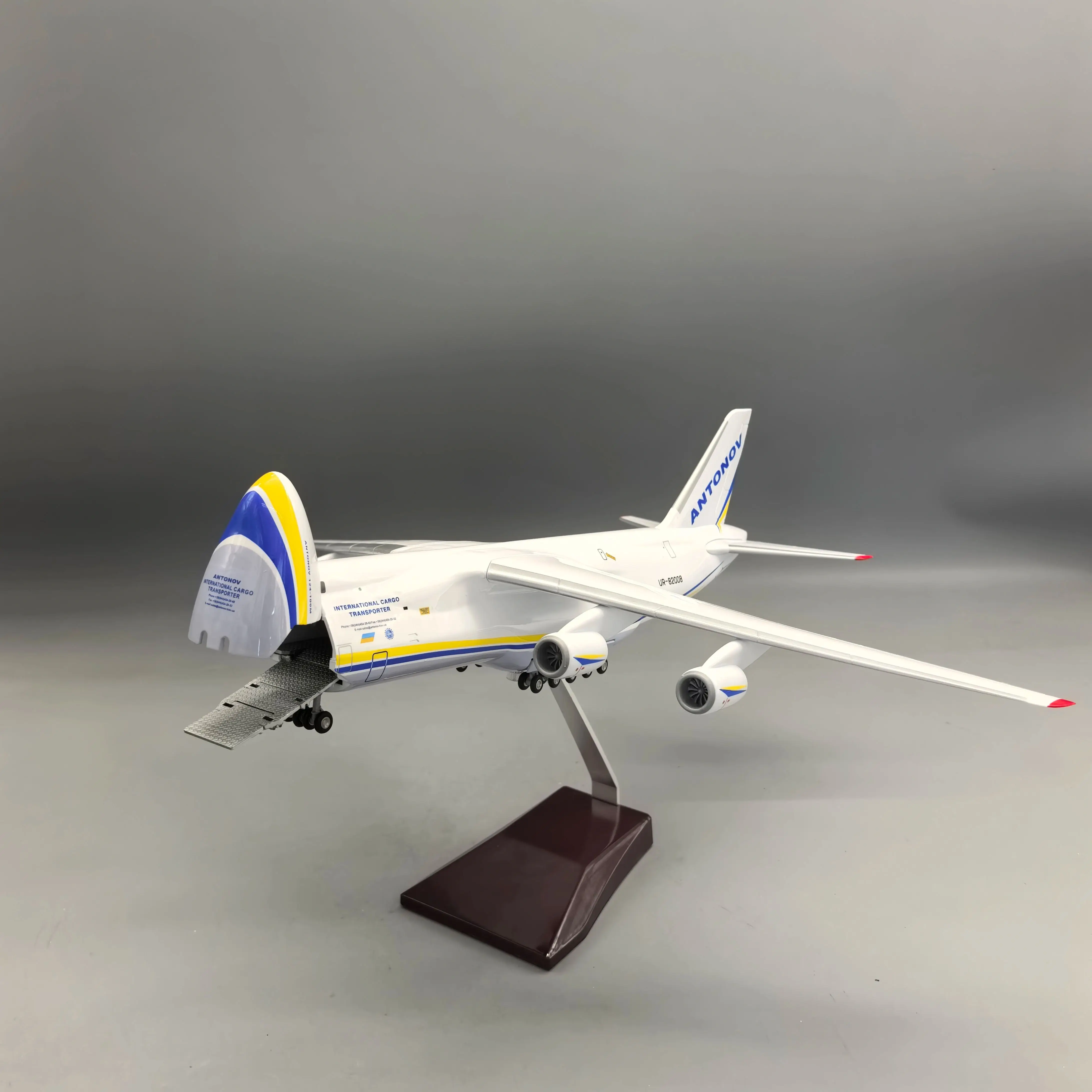 42CM Antonov An-124 Transport Airplane Model 1/165 Scale Aircraft