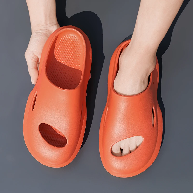 2022 New Hollow Breathable Hole Slippers Women Sandals Unisex Slides Men Outside Beach Clogs Lady Sandalie Flats Shoes Summer