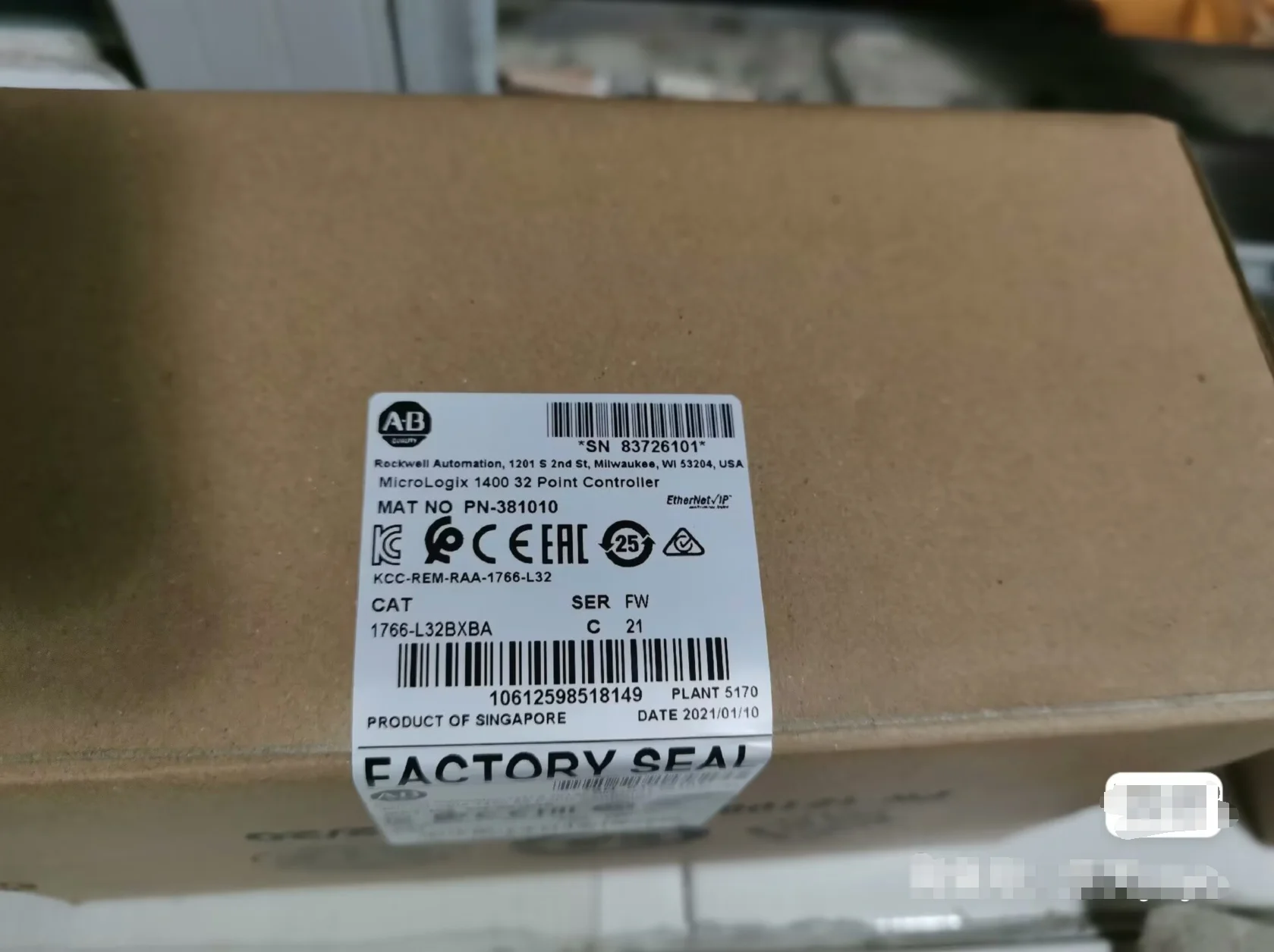 1Pc Nieuwe Ab 1766-L32BXBA 1766L32BXBA C In Doos Merk