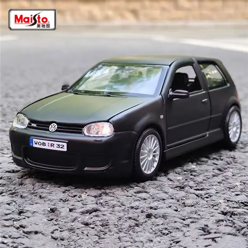 

Maisto 1:24 Volkswagen Golf R32 Alloy Sports Car Model Diecast Metal Car Vehicles Model Simulation Collection Childrens Toy Gift