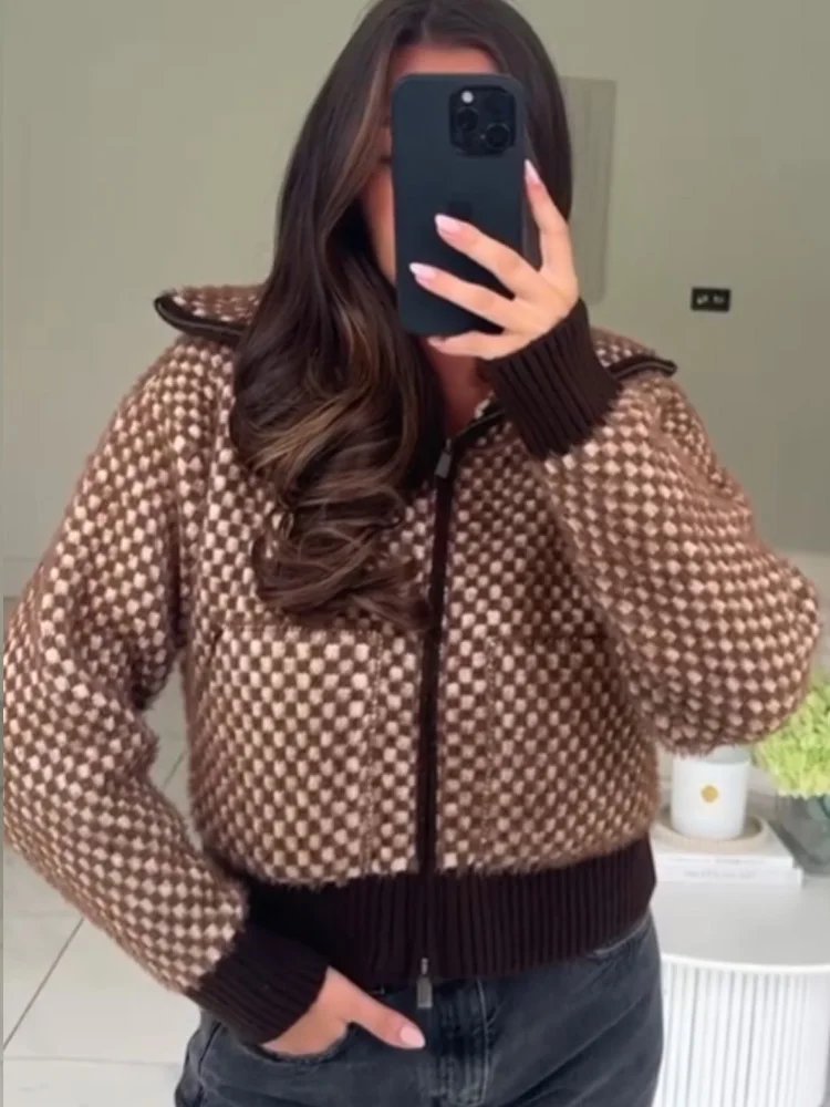 

HH Women Fashion Lapel Long Sleeve Artificial Fur Effect Stitching Knitted Bomber Jacket Female Versatile Zipper Pocket Jacket