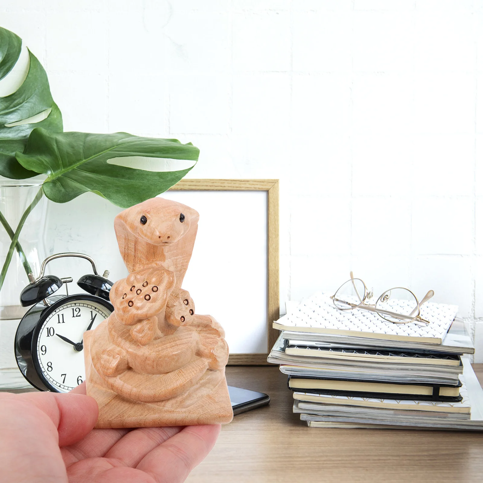 

Wooden Carving Snake Ornament Safe Practical Decor Accessory for Tabletop Bookcase Shelf Wooden Snake Ornaments