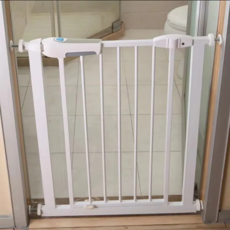 No punching, easy to install indoor doors, staircases, corridors, children's doors, pet safety protection fences