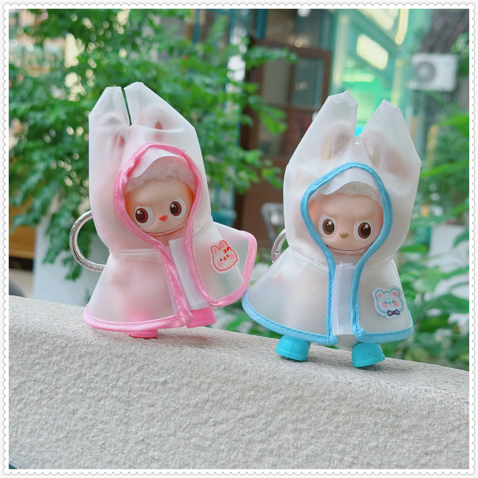 

Fourth Generation New Mini 10.5cm Labubu V4 Clothes Waterproof Raincoat and Rain Shoes Set 4.0 LABUBU Replacement