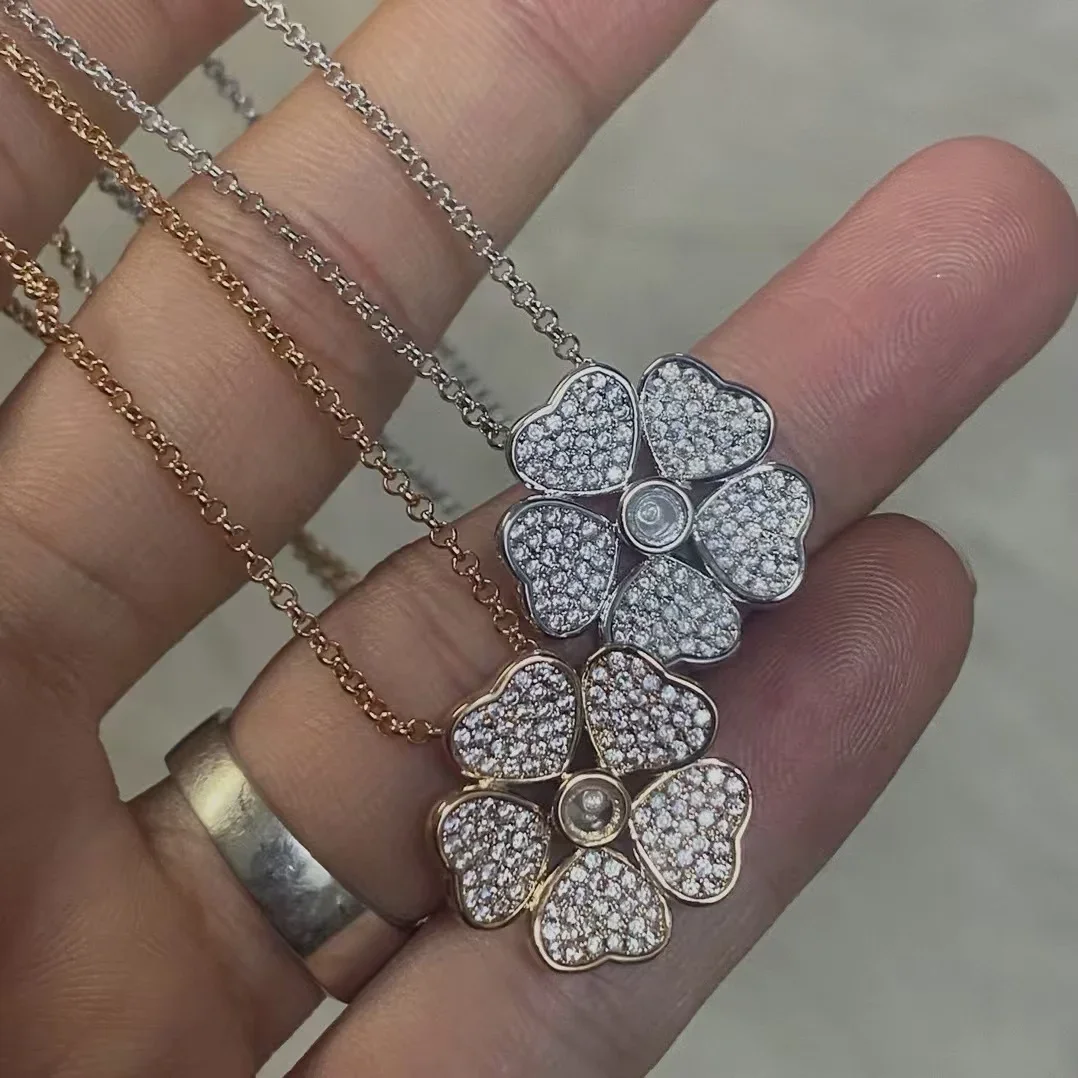 

2025 European and American New High Quality S925 Flower Necklace | Simple and Luxurious Classic Design for Elegant Women