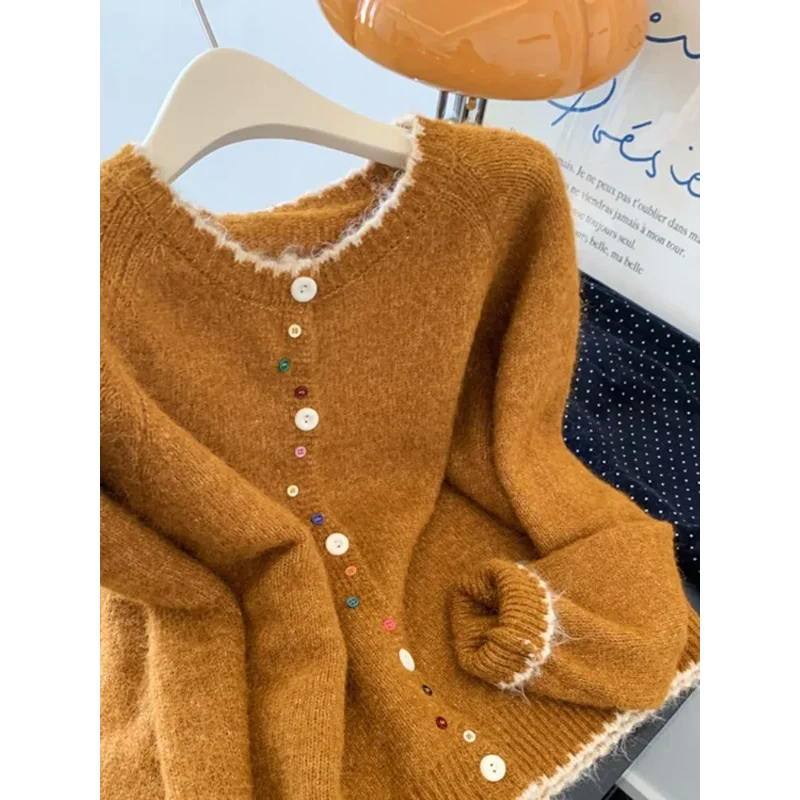 

Autumn and Winter New Color Button Contrasting Splicing Round Neck Long Sleeved Knitted Cardigan Sweater Jacket Women's New Top