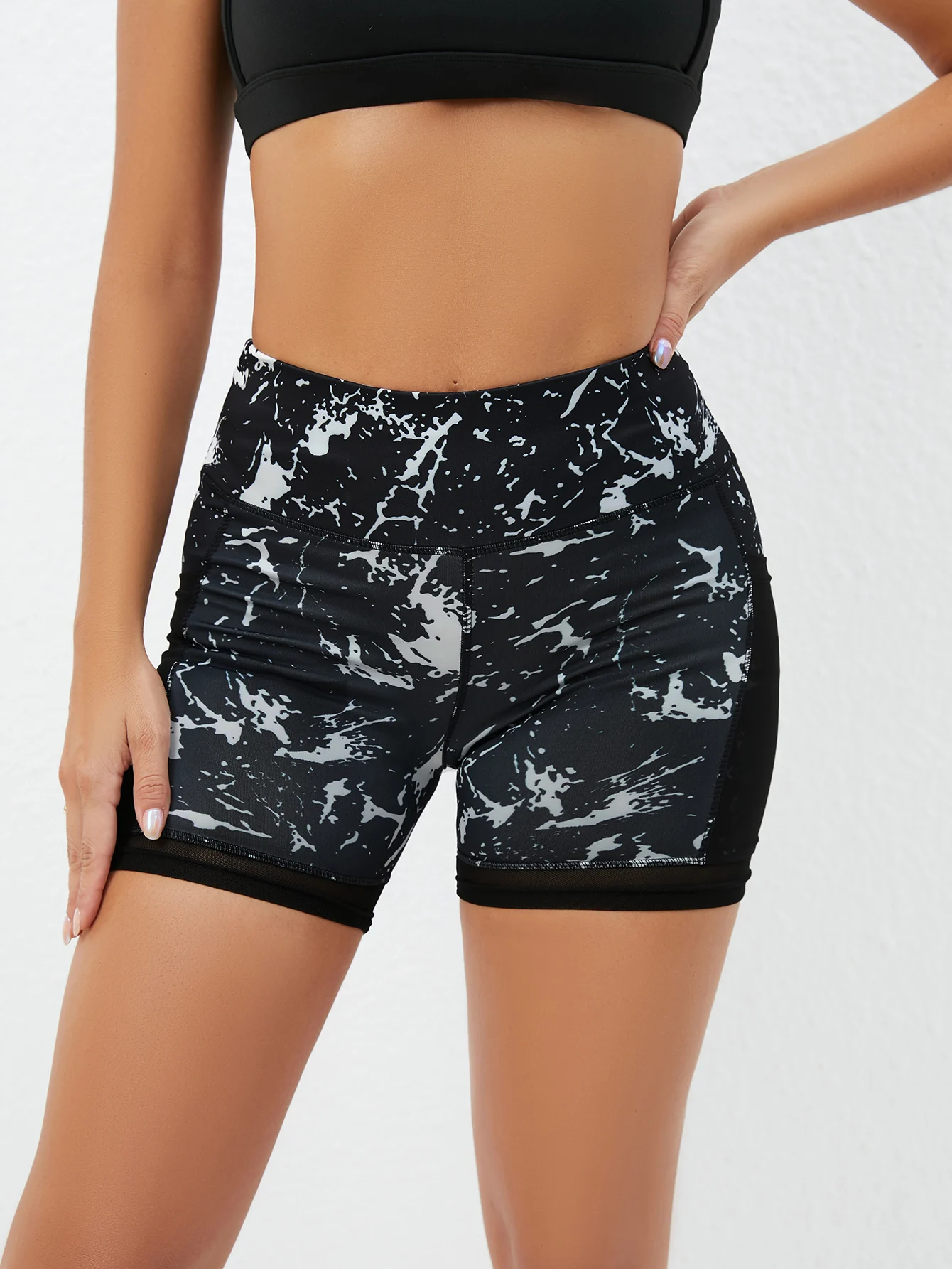 Women's high-waisted yoga shorts with pockets  Colorful graffiti print, perfect for running, cycling and fitness training Com