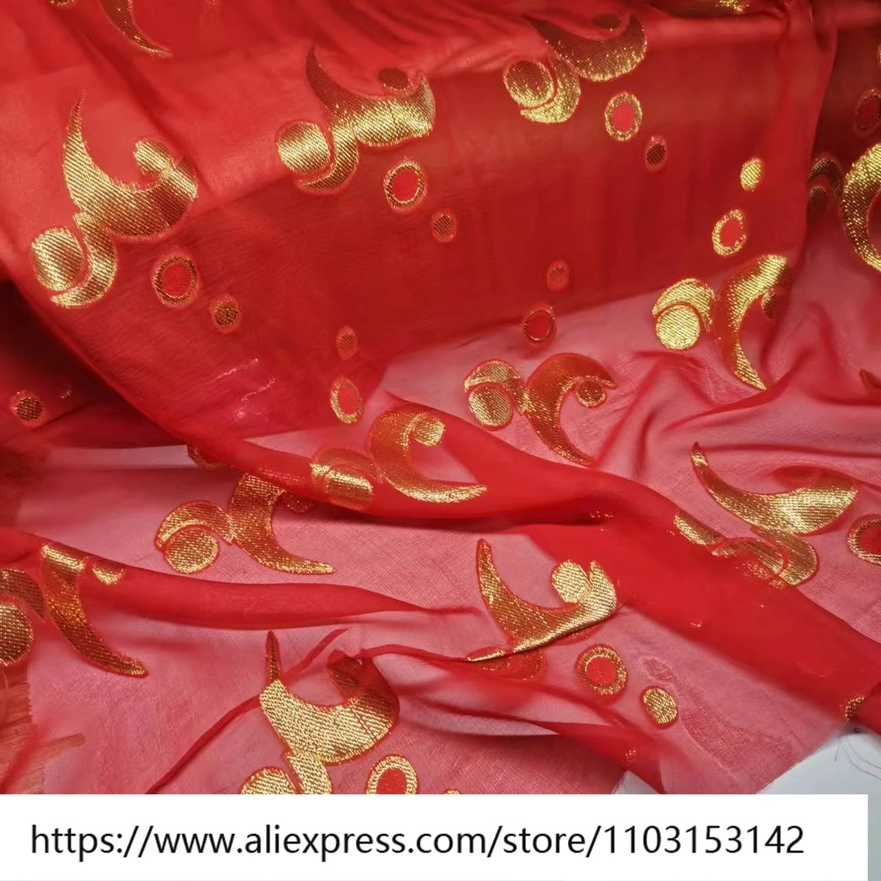 

Летняя легкая и прозрачная красная шелковая тканая ткань 7momme Hanfu Рубашка Юбка Qiao Qi Покрывало на кровать