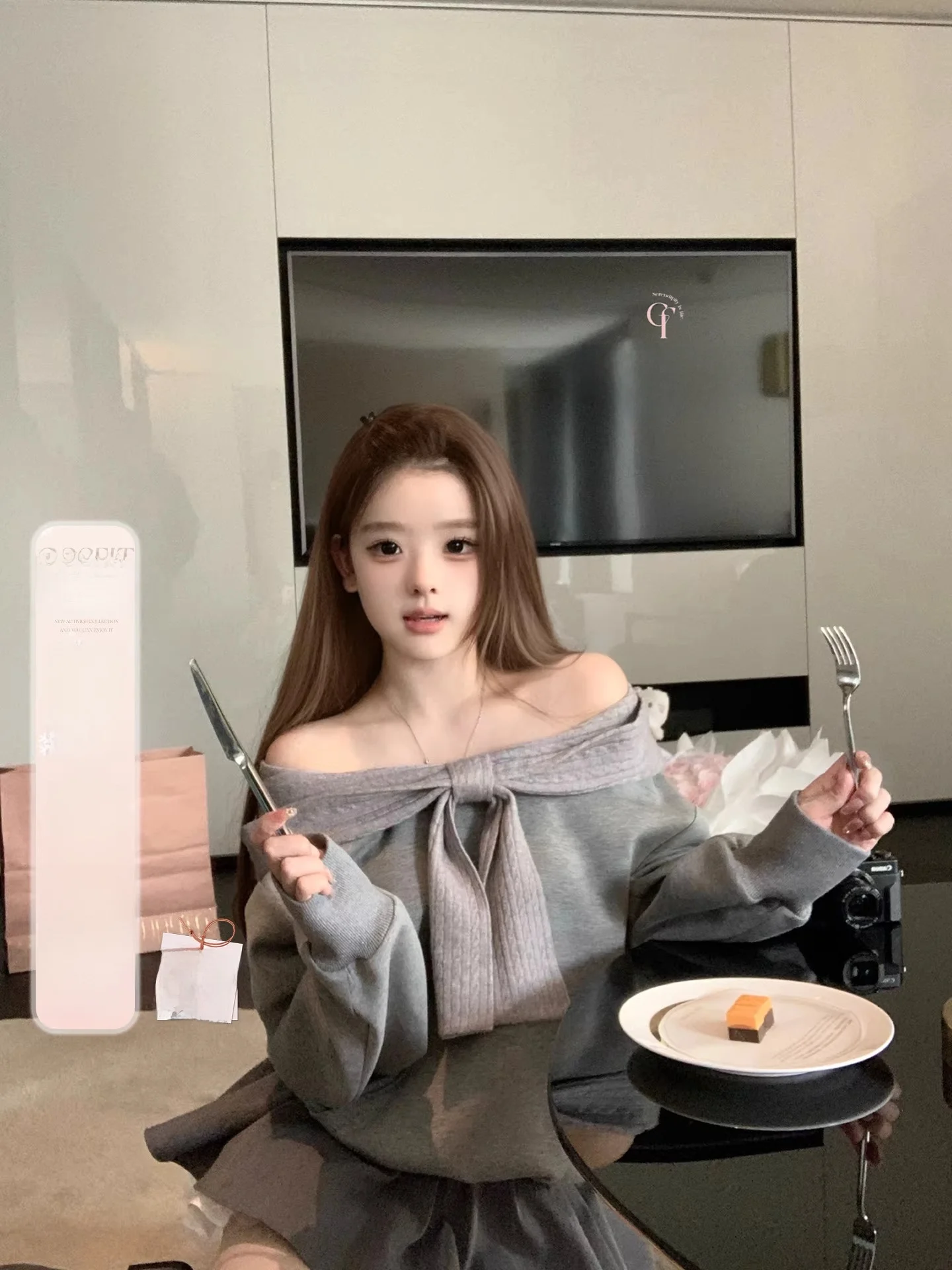 

Комплект из худи и юбки Shoulder Bared с узлом от Chi Um 26ss, белый, Lover Thetis, два цвета, модный...