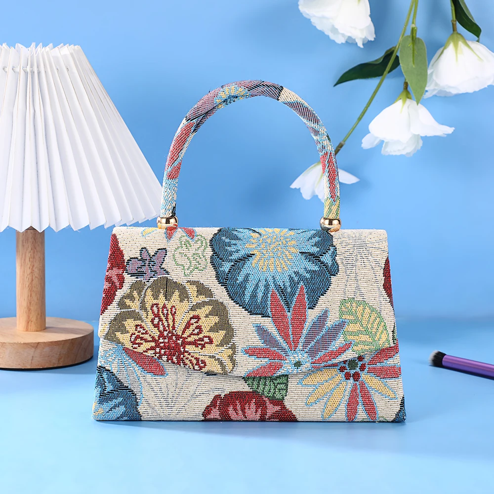 

New trend flower decoration dinner bag fashion lady handbag celebrity travel storage bag wedding party evening dress gift bag