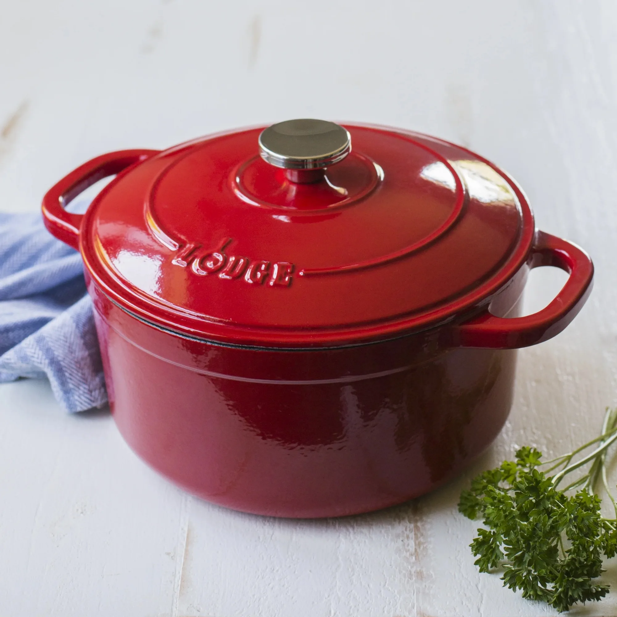 

Cast Iron 5.5qt Red Enameled Dutch Oven,Versatile Cooking