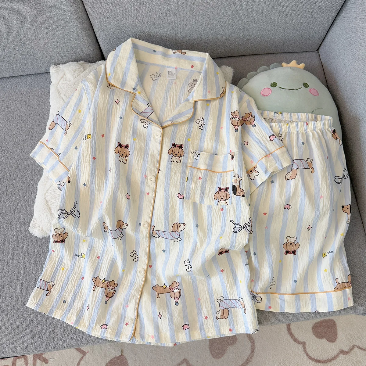 Pyjama d'été fin pour femme avec motif chiot, short à manches courtes, doux et mignon, peut être porté à l'extérieur en été, ensemble de vêtements de maison, ensemble deux pièces