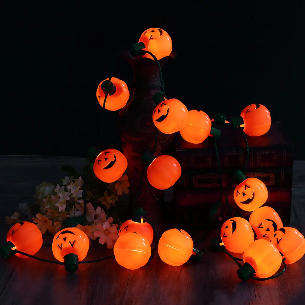

2 Pcs Glowing Necklace Lamp Halloween Themed String Lights LED Eyeball Ghost-eye Chain With Holiday Party Decoration