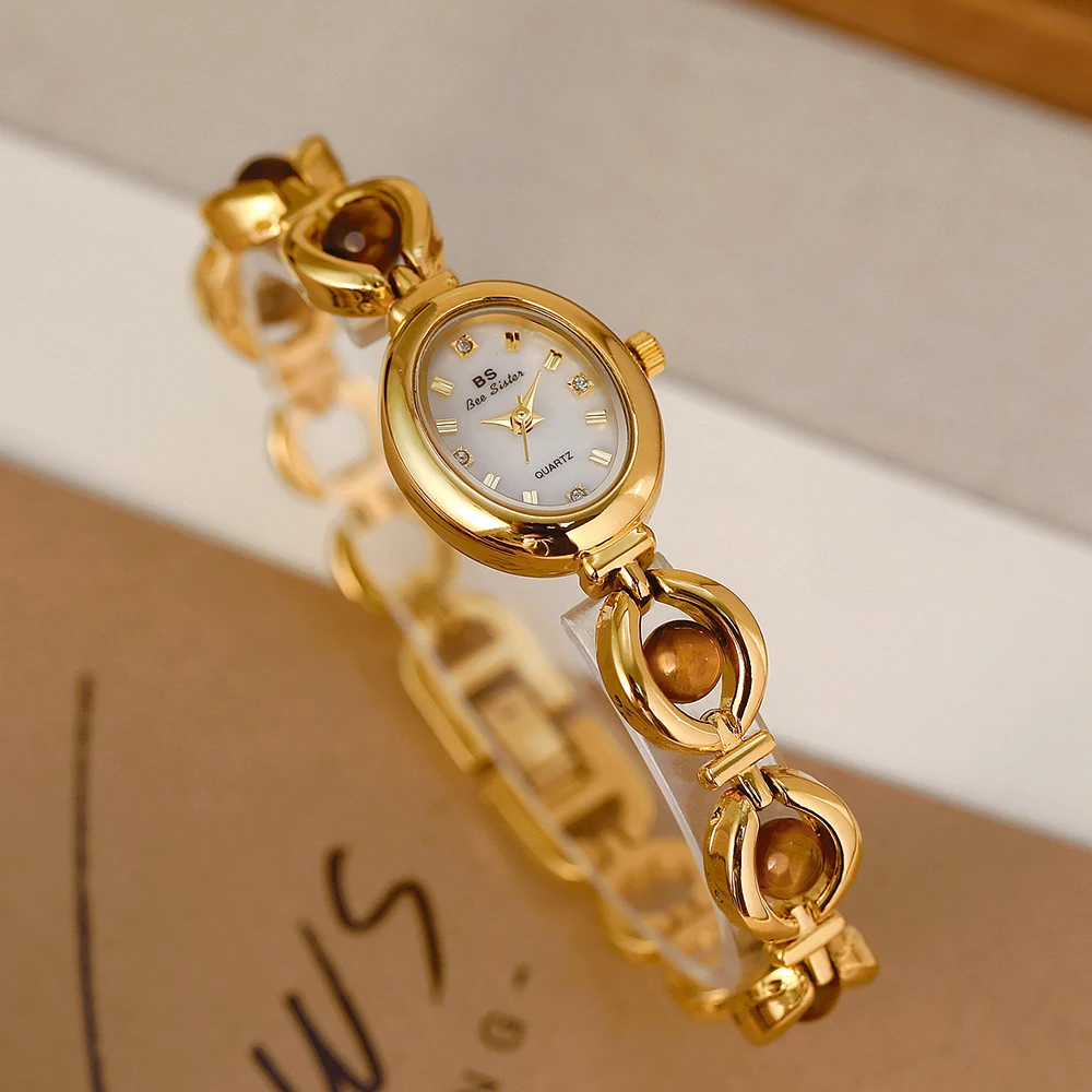 ساعة كوارتز نسائية فاخرة 2025 ملونة من اليشم الطبيعي ساعات بسيطة للسيدات ملابس يومية للحفلات مقاومة للماء هدية معصم مزخرفة