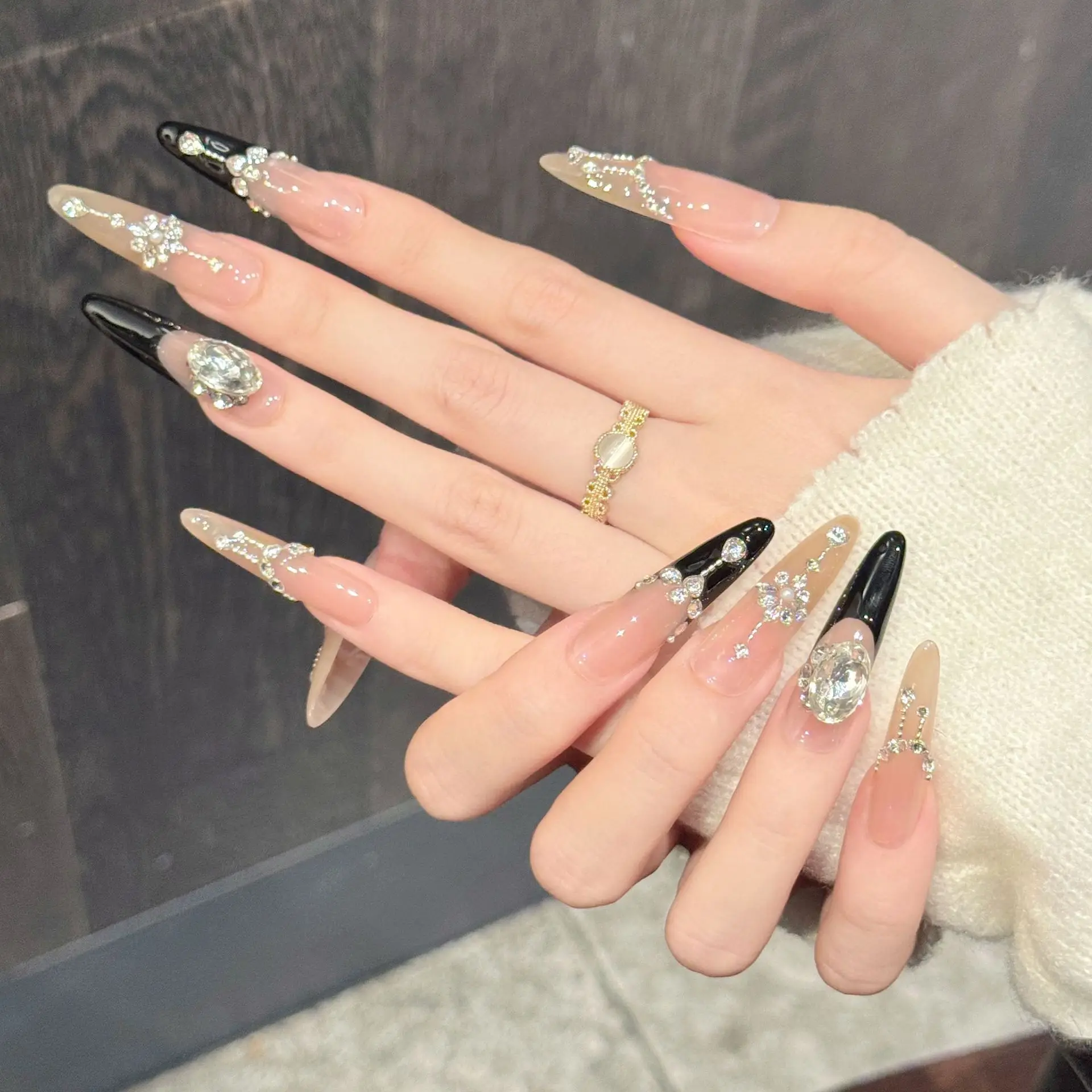 10 Stück handgemachte Nägel zum Aufdrücken, glitzernd, voller Diamanten, Dekor, künstliche Nägel, tragbar, leicht, luxuriös, Katzenauge, künstliche Nägel, schwarze französische Spitze