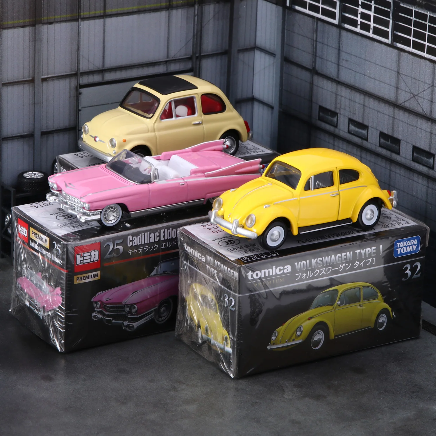 TAKARA TOMY alloy simulation car model Black Box TP25 Cadillac 32 Volkswagen Beetle Collection pieces,  children's holiday gifts