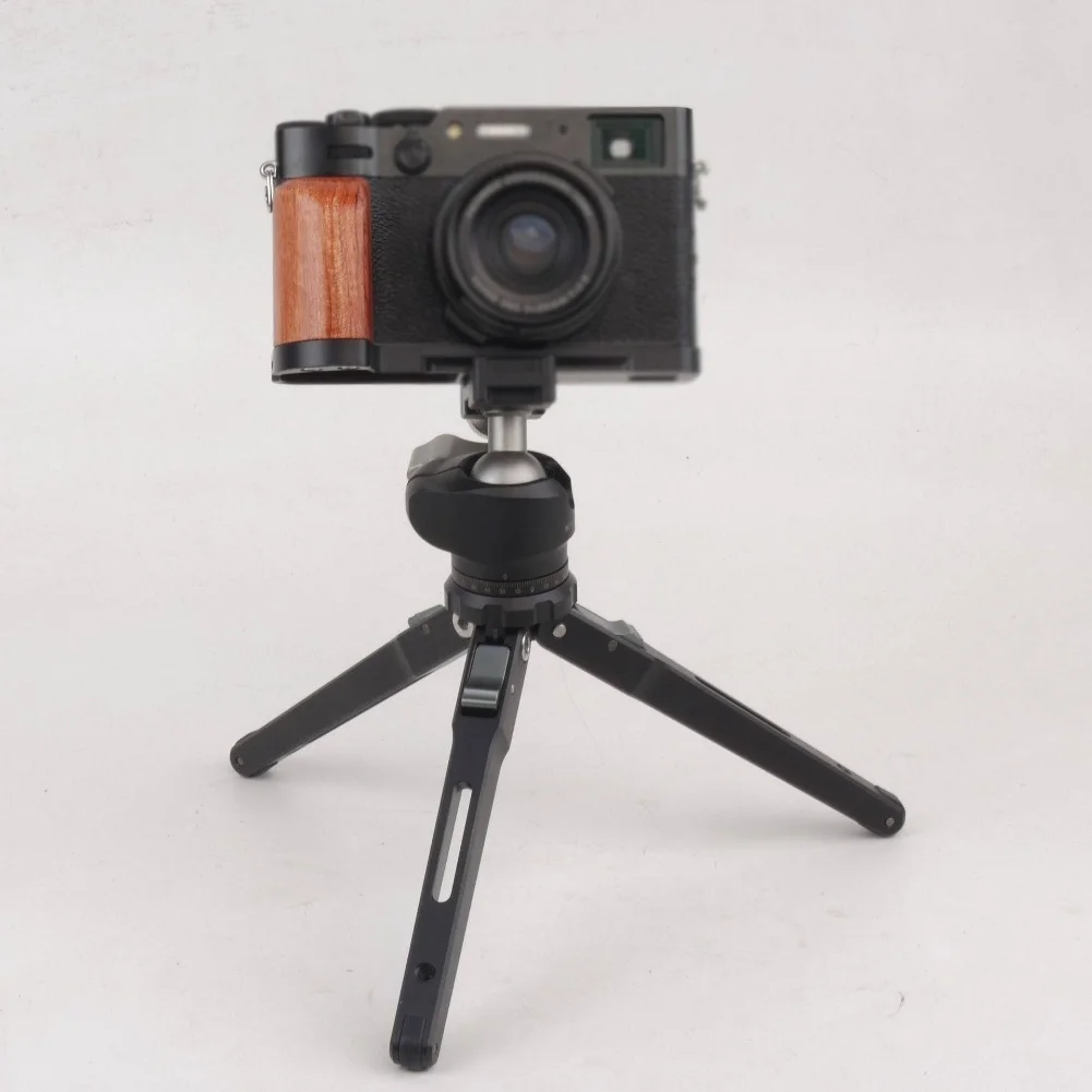 Robust L-Shape Bracket Holder Designed for Fujifilm X100VI to Aid in Precise Composition and Controlled Movement
