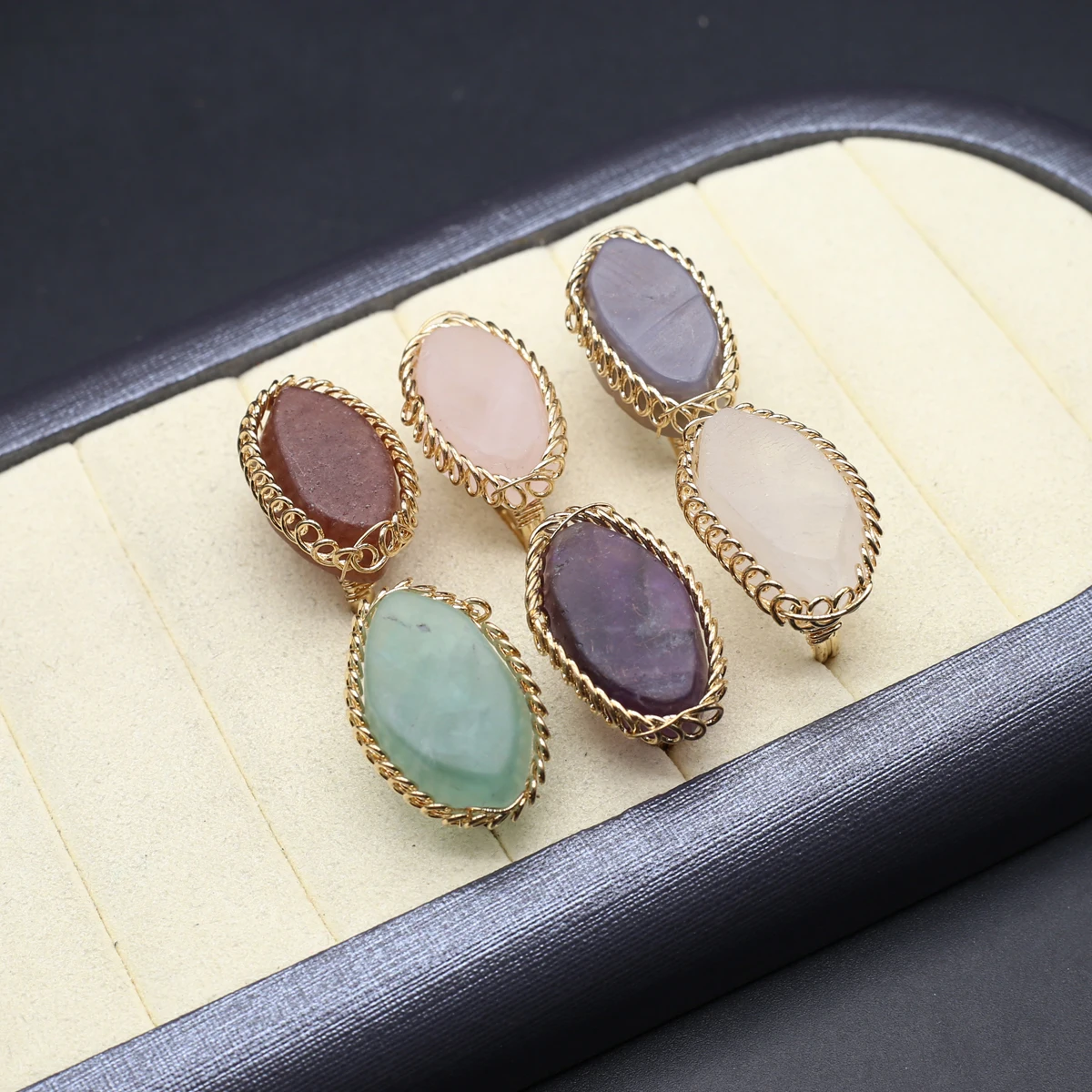 1PC Fashion Crystal Agate Opal Natural Stone Random Color Adjustable Size Charm High Quality Ring Jewelry Gift