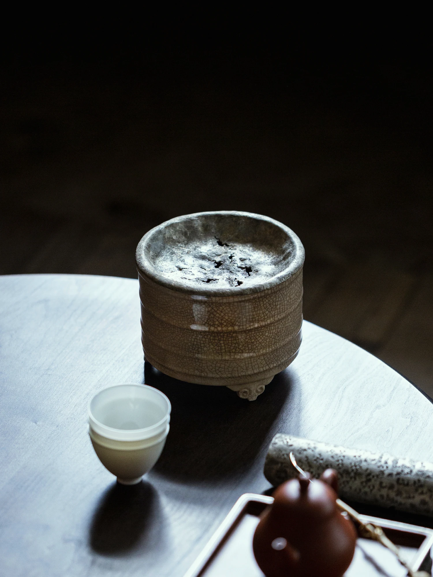 

Чайный набор из чистого кованого олова: маленькая чаша для воды, подставка для благовоний, узорчатая ретро-чаша для чая, китайская посуда для сервировки стола