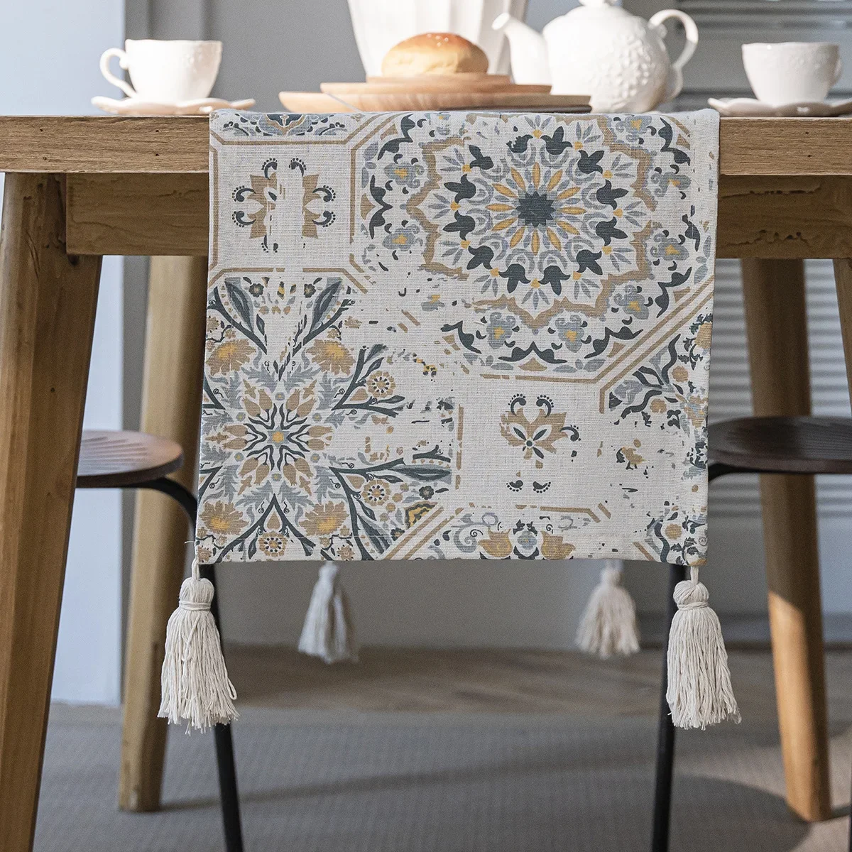 Table Runner Vintage Printed Tassel Single-layer Flag Dining Flag Long Strip Wedding Table Decoration