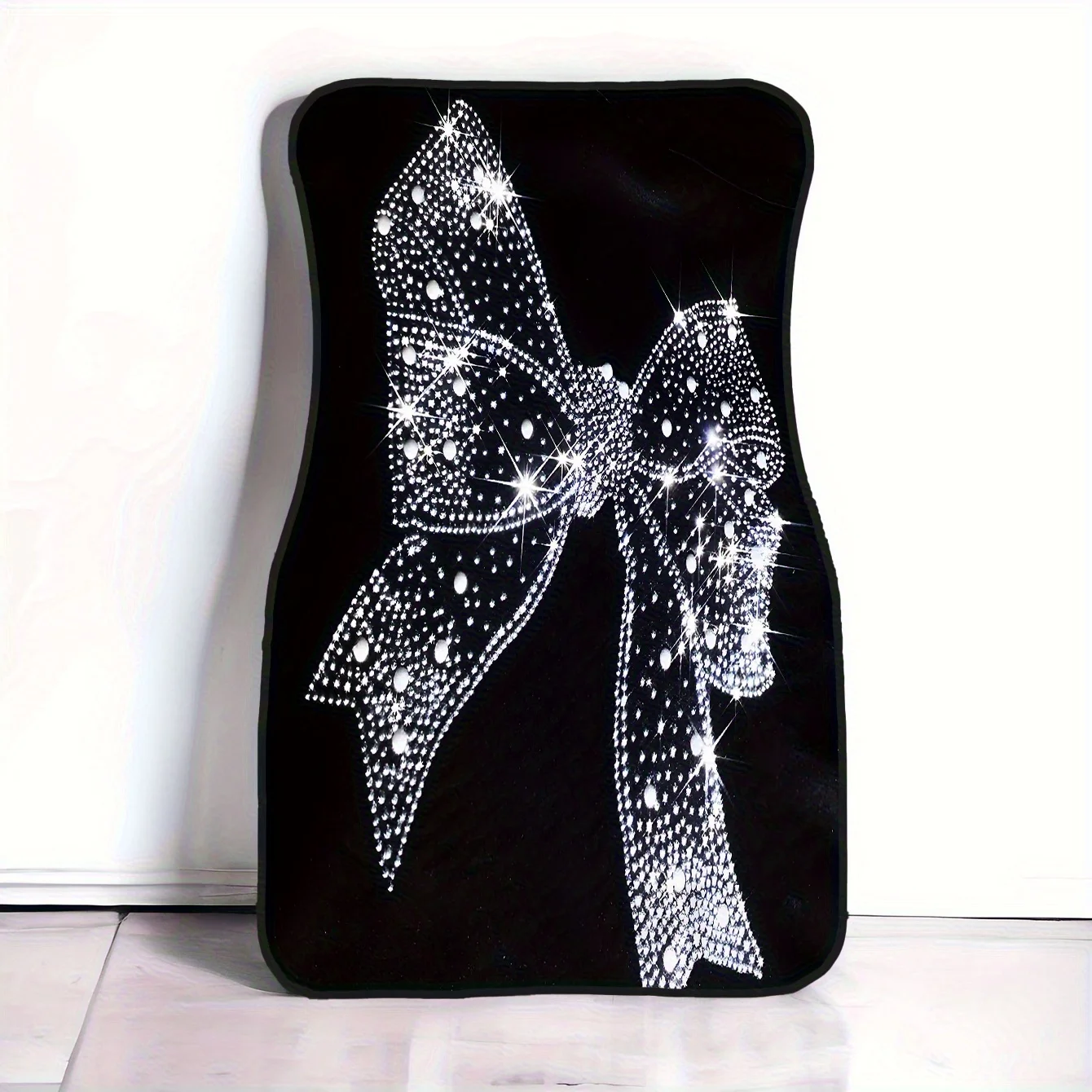 A Set Of Four High-End Car Interior Additions Featuring A Shiny Bow Pattern, Easy To Clean, Suitable For Both Front And Rear Sea