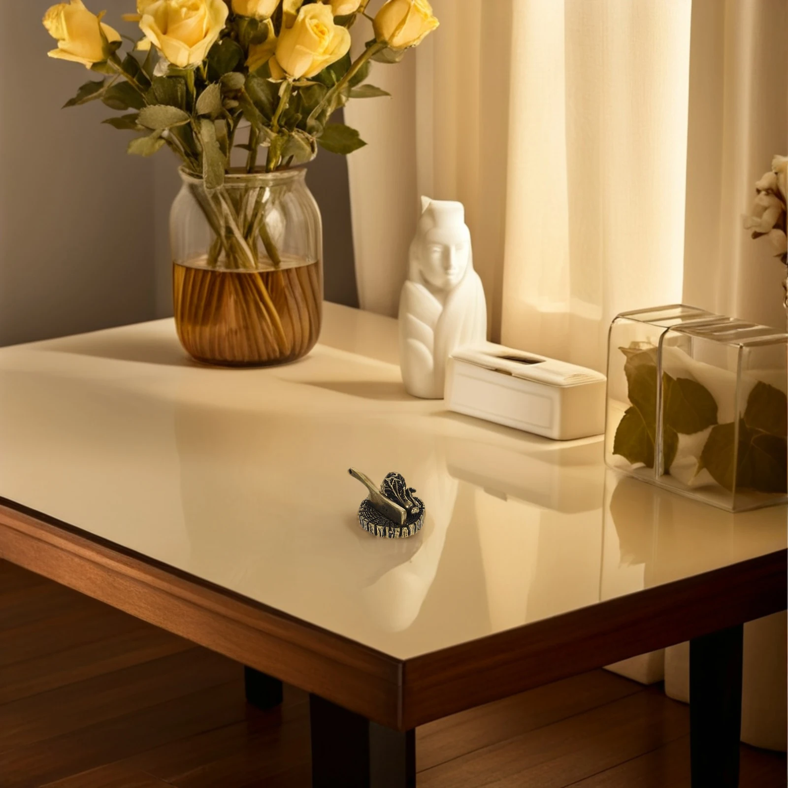 

Miniature Solid Brass Chopping Board Decorative Statuette for Living Room Study Hotel Library Shelf Display Home Office Bedroom