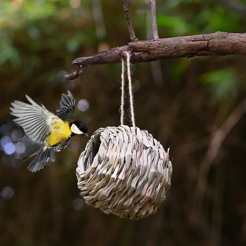 

Hand-Woven Bird Nest with Natural Fibers-Eco-Friendly Rattan Birdhouse for Cage Decor, Pet Habitat & Garden Craft, Safe for pet