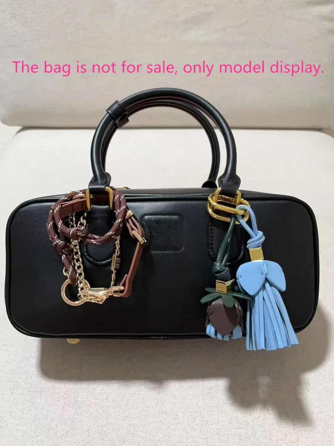 

New Leather Tassel Lovely Flower Pendant Bag Charm Hanging Decoration Ornament For Designer Handbag Backpack Car Purse Key Chain