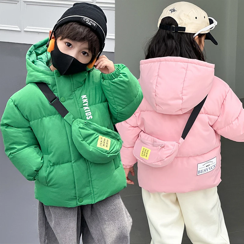 

2026 Новая толстая теплая зимняя куртка для девочек и мальчиков с мягкой подкладкой и бархатным пальто с капюшоном для детей, уличная верхняя одежда, сумка для отправки