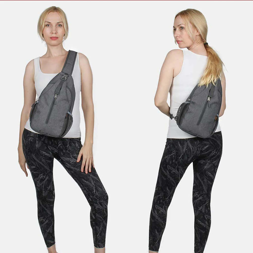 Der stilvolle, kratz feste und strap azier fähige Sport rucksack aus Polyester ist weich und bequem