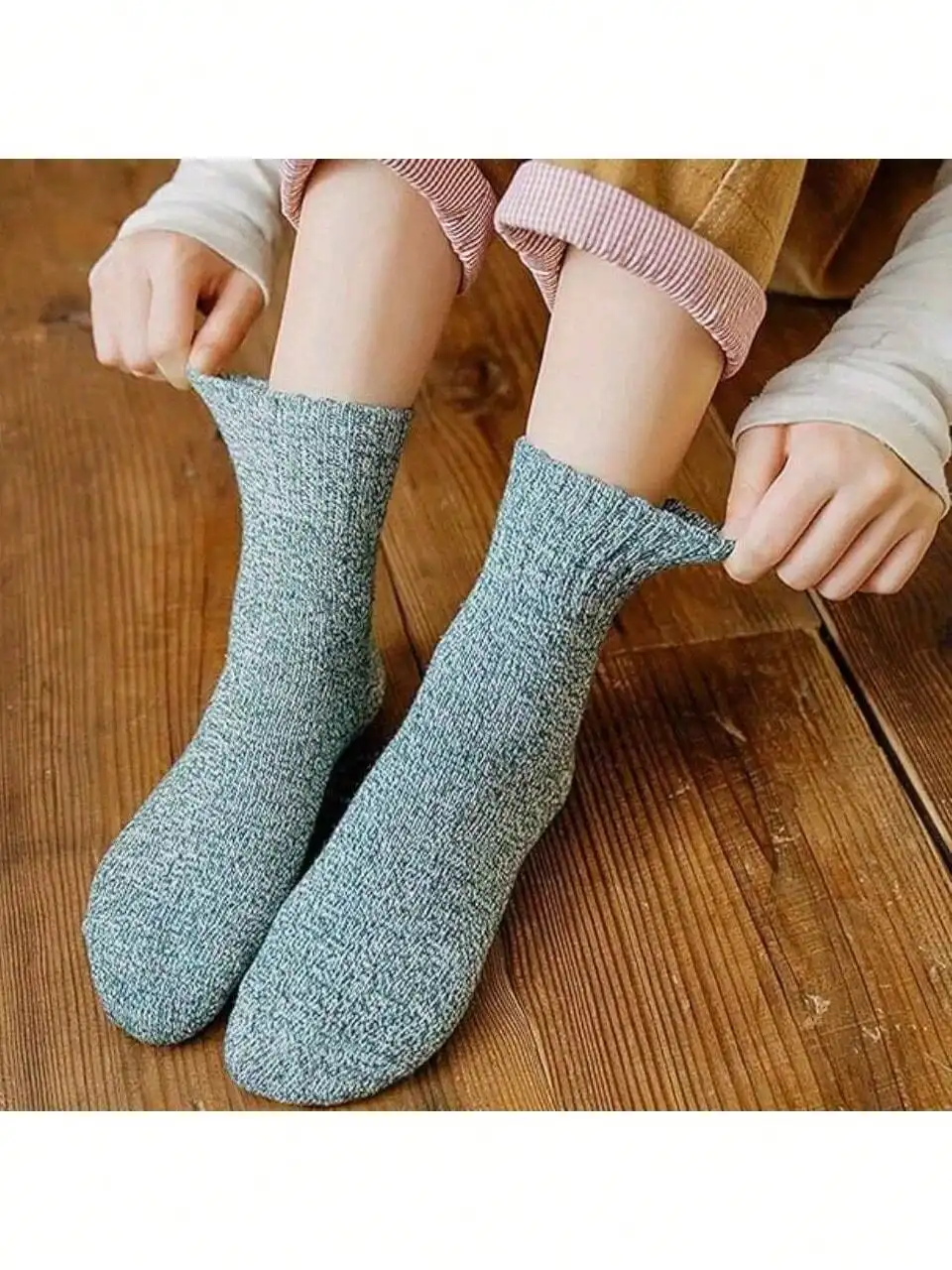 1/5 أزواج من جوارب الكشمير غير الرسمية بلون سادة للشتاء الدافئ جوارب متوسطة الطول سميكة هاراجوكو جوارب نسائية مضادة للتجمد (بدون بطاقة) #4