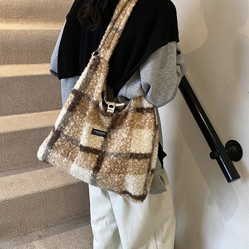 Simple Casual Outdoor Commuting Storage Bags New Fashion Trendy Versatile Women\'s Plaid Single Shoulder Tote Bags