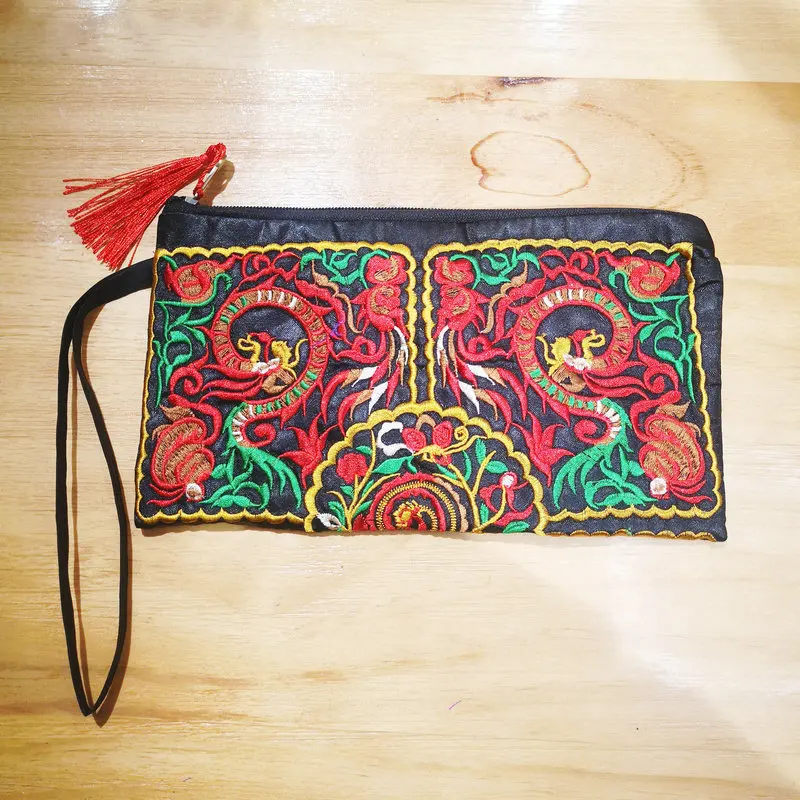 Chinese Traditional Classic Embroidery Wallets With Flower & Loong Pattern Stitchwork Bag Oriental Vintage Accessories OOTD Look