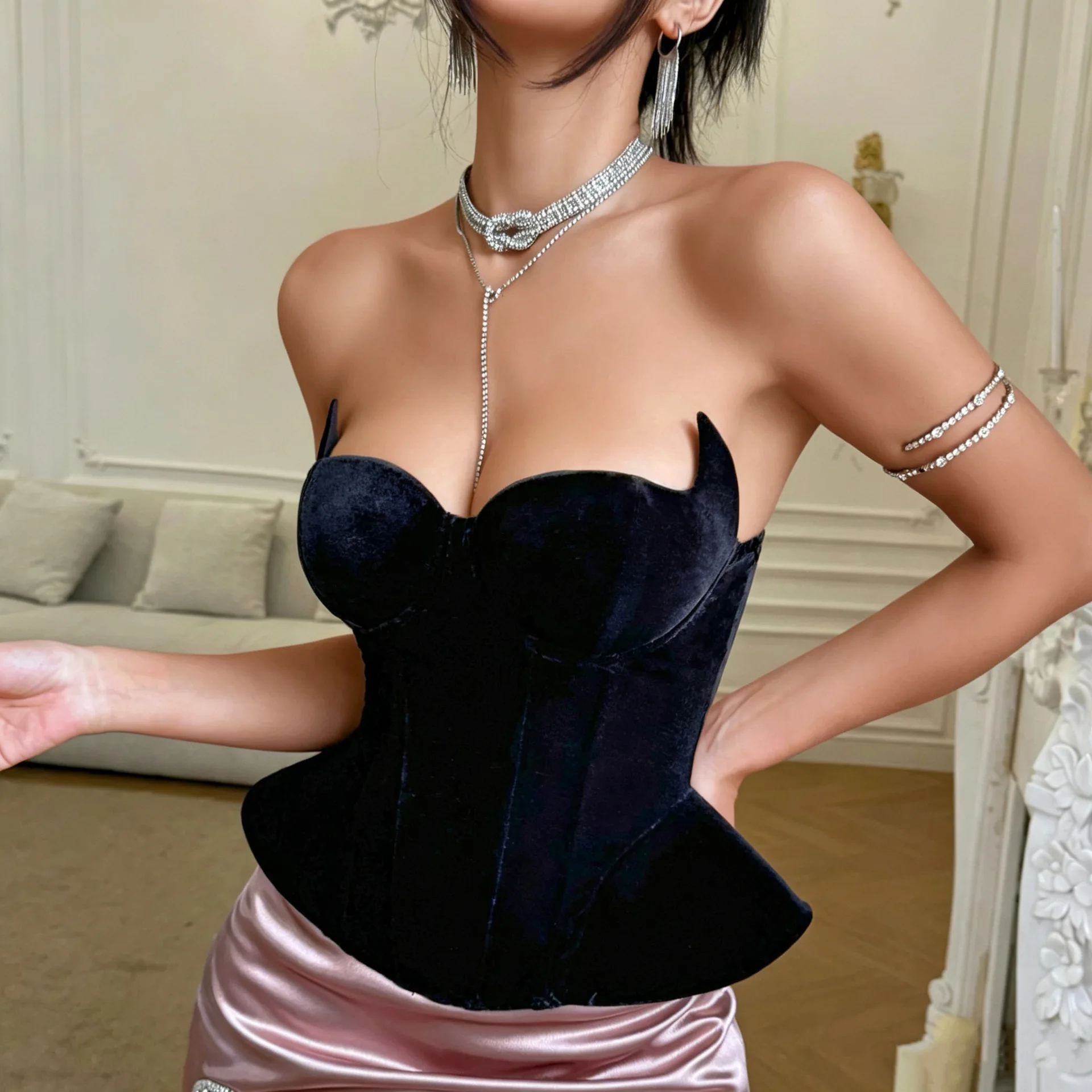 Gtpdpllt Retro Gorgeous Style Black Velvet Corset Top For Women Sexy Standing Ear Style Strapless Fishbone Scallop Hem Club Vest