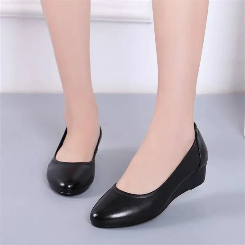 Femininas Women Classic Black Round Toe High Heel Shoes for Office Female Patent Leather Elegant Pump