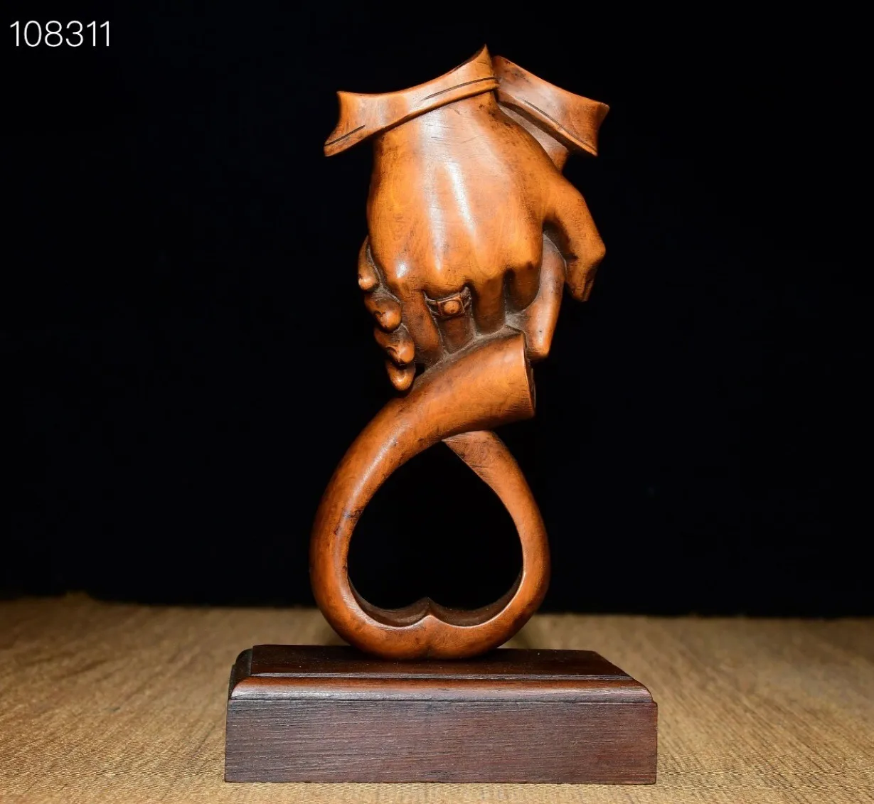 Wood Carving Home Arts Crafts Wooden Sculpture Figurine Holding Hands Romantic