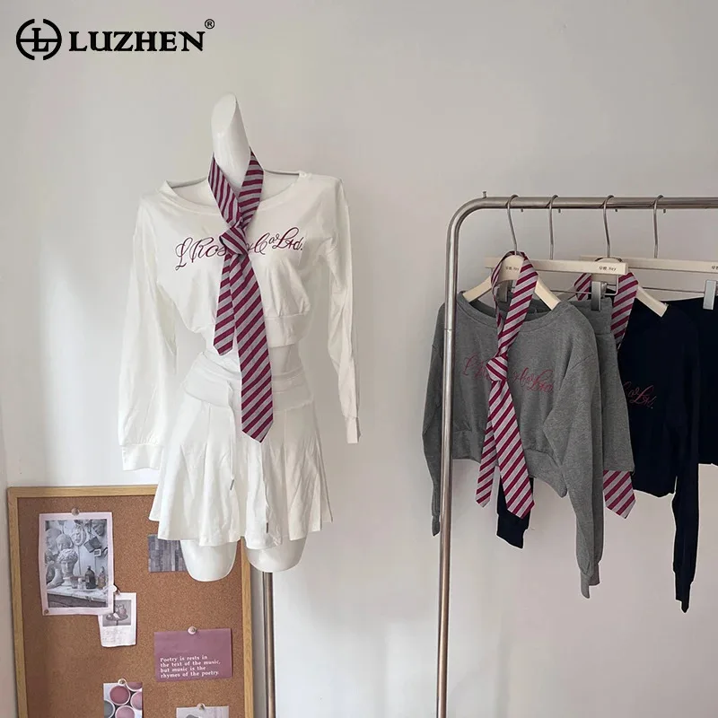 

LUZHEN Autumn Elegant Necktie Decorate Long Sleeve Sweatshirt Ruched Hemline Skirt Women's Fashion Casual Two-piece Sets AA1185