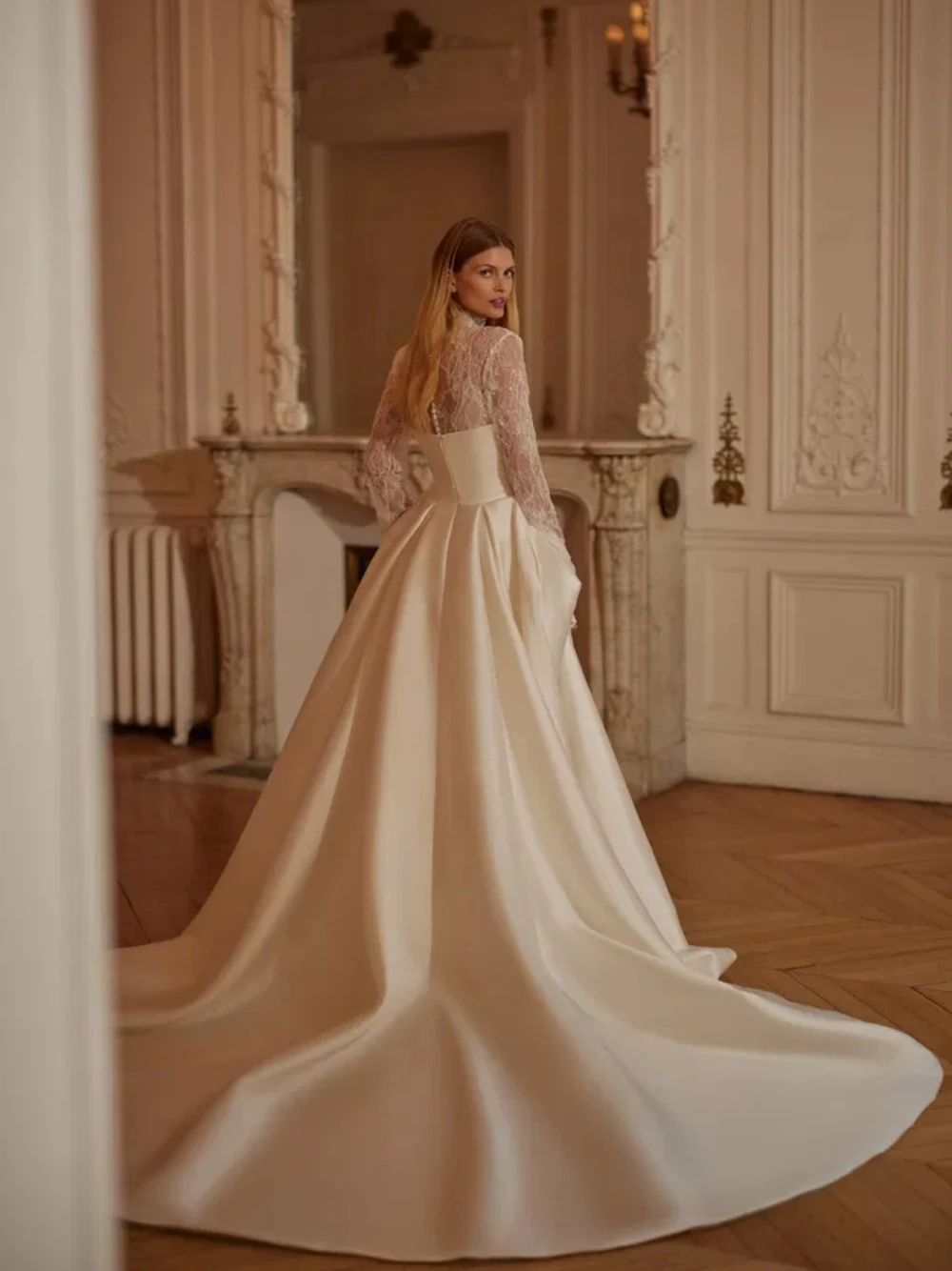 Elegant Satin Train Fitted Waist Shiny Wedding Dress Chic 2 in 1 High Neckline Stunning Customized Bridal Gown With Slit