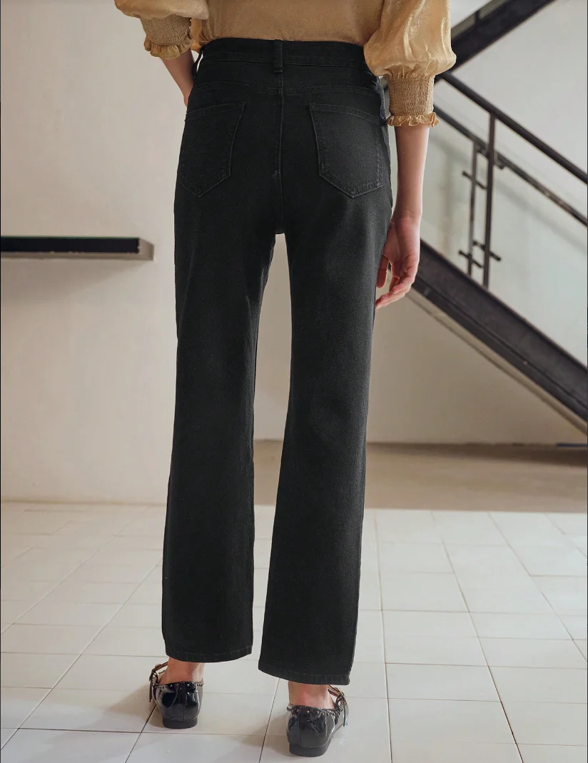 2026 French Retro High Waist Straight Leg Jeans Female Multiple Buttons Stretchy Denim Leg-Slimming All-Season Chic Trousers