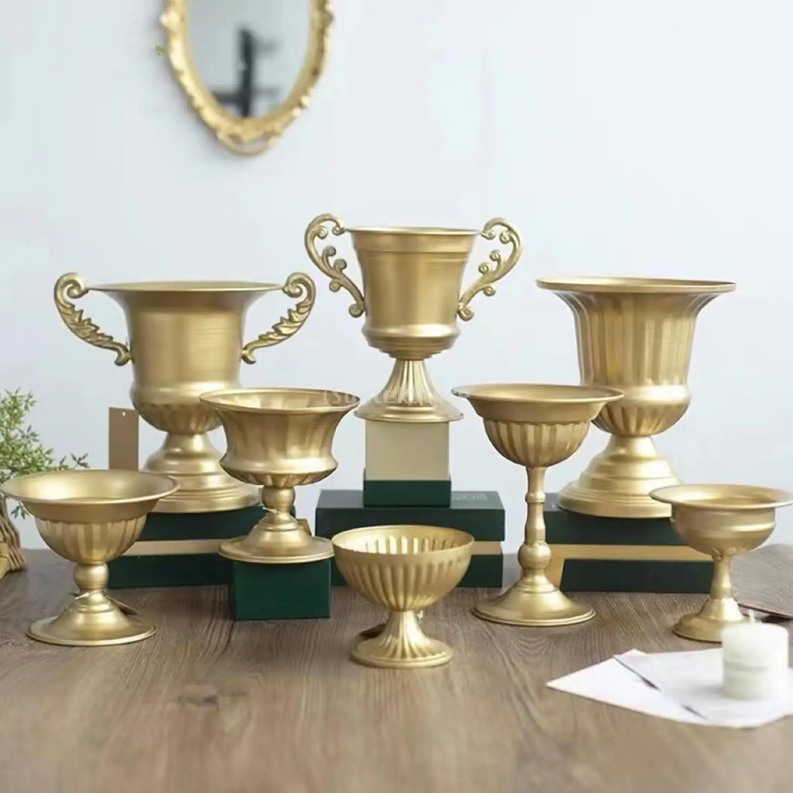 Metal Vase Decorative Vases Home Decor Ornaments Flowers Arrangement Golden Dried Flower Vase Filler Decor Figurine Sculpture