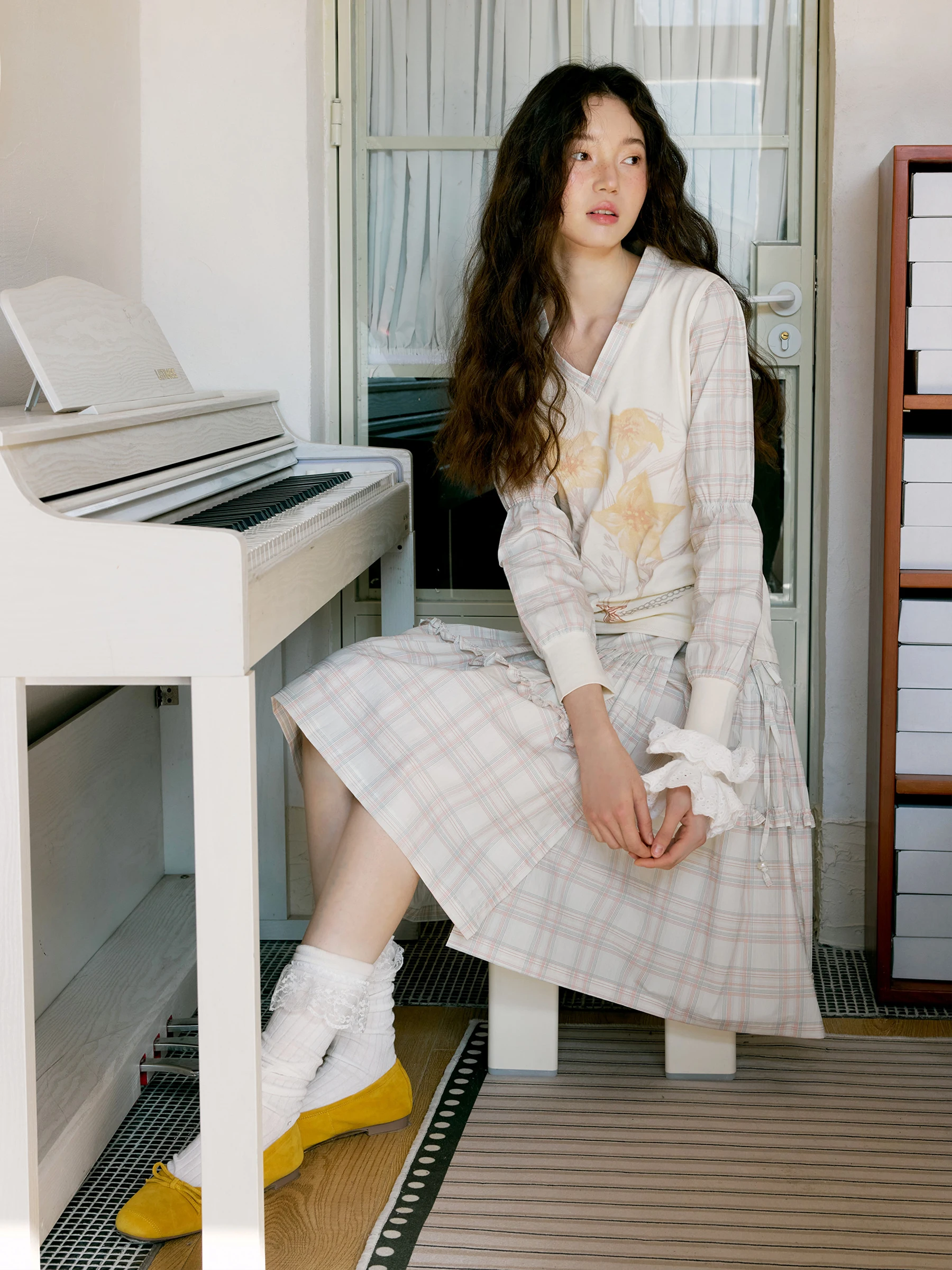 

Оригинальный комплект Artist Blossom Peach Blossom Print Plaid V-Ne и юбка 2025, длинный хлопковый комплект Spring Faion